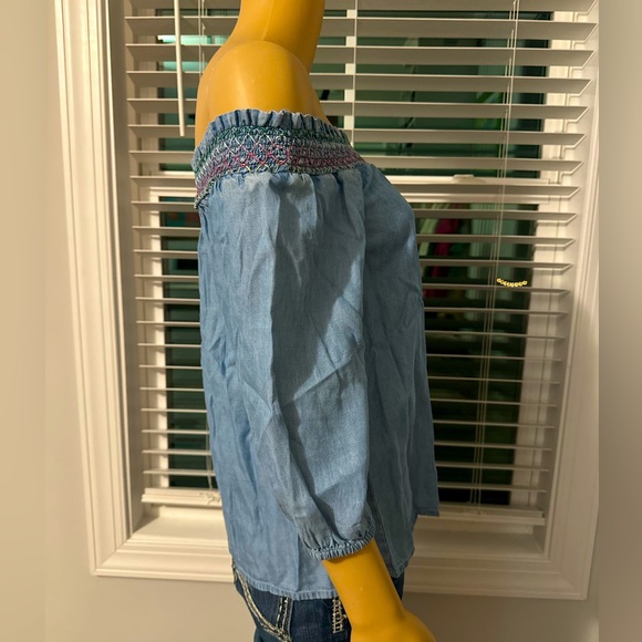 Cute Francesca’s Hudson Heritage size M blue off shoulder blouse NWT - Picture 5 of 6